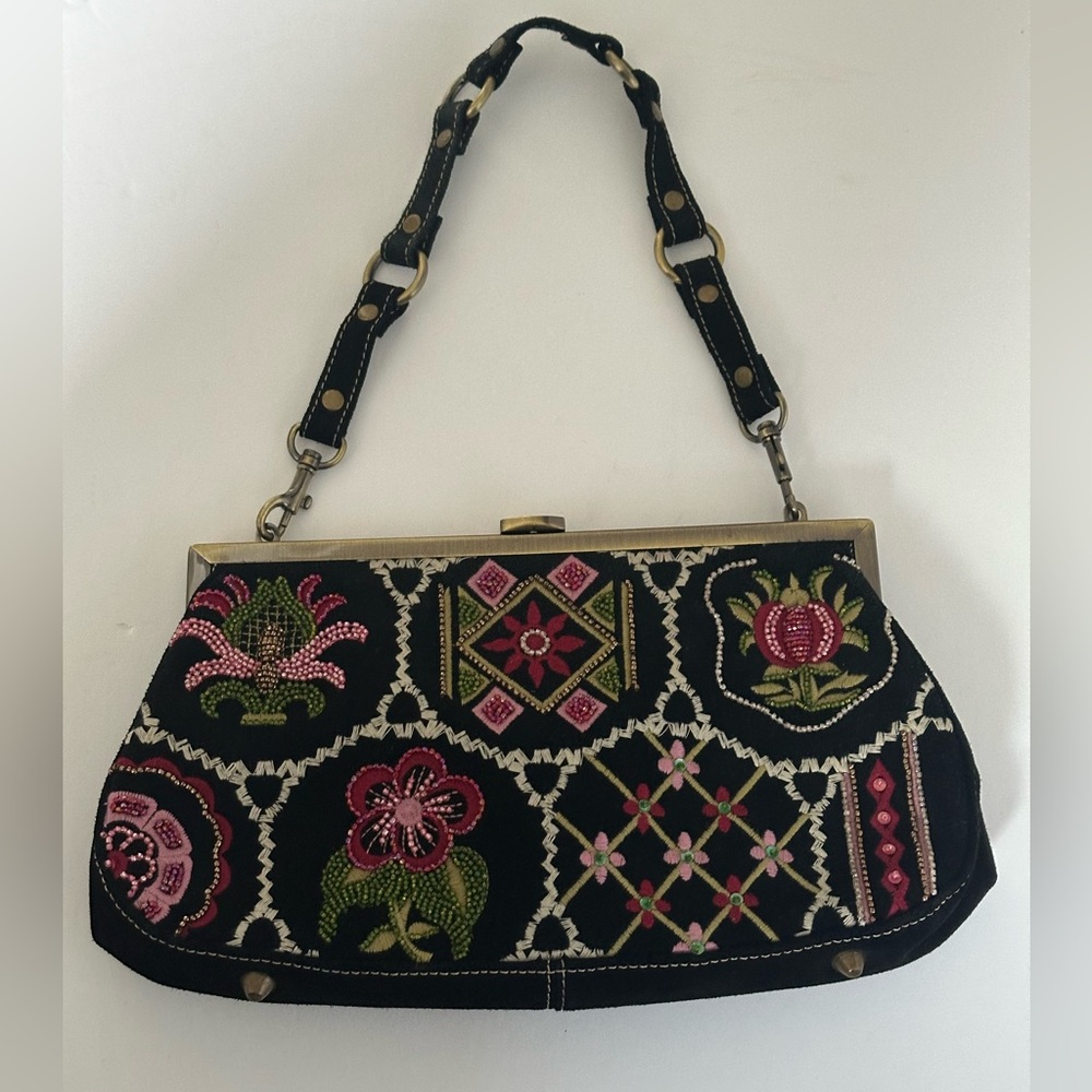 Isabella Fiore Embroidered bag
